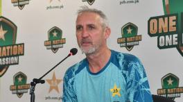 Jason Gillespie discusses Pakistan’s fitness, consistency in first presser as red-ball coach